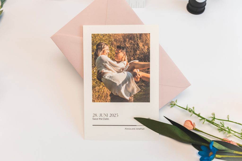 Einladungskarte zur Hochzeit mit Foto